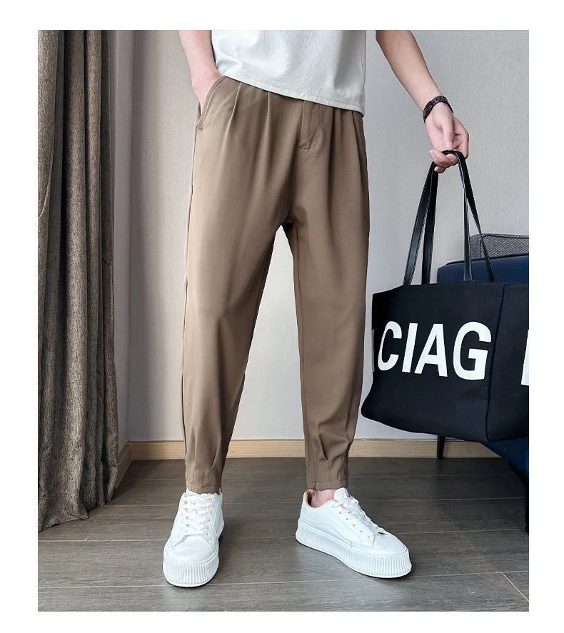 Pantaloni casual primavera/estate a tinta unita per uomo, pantaloni in seta ghiacciata, stile coreano, pantaloni eleganti con cerniera sulla caviglia, pantaloni per uomo.