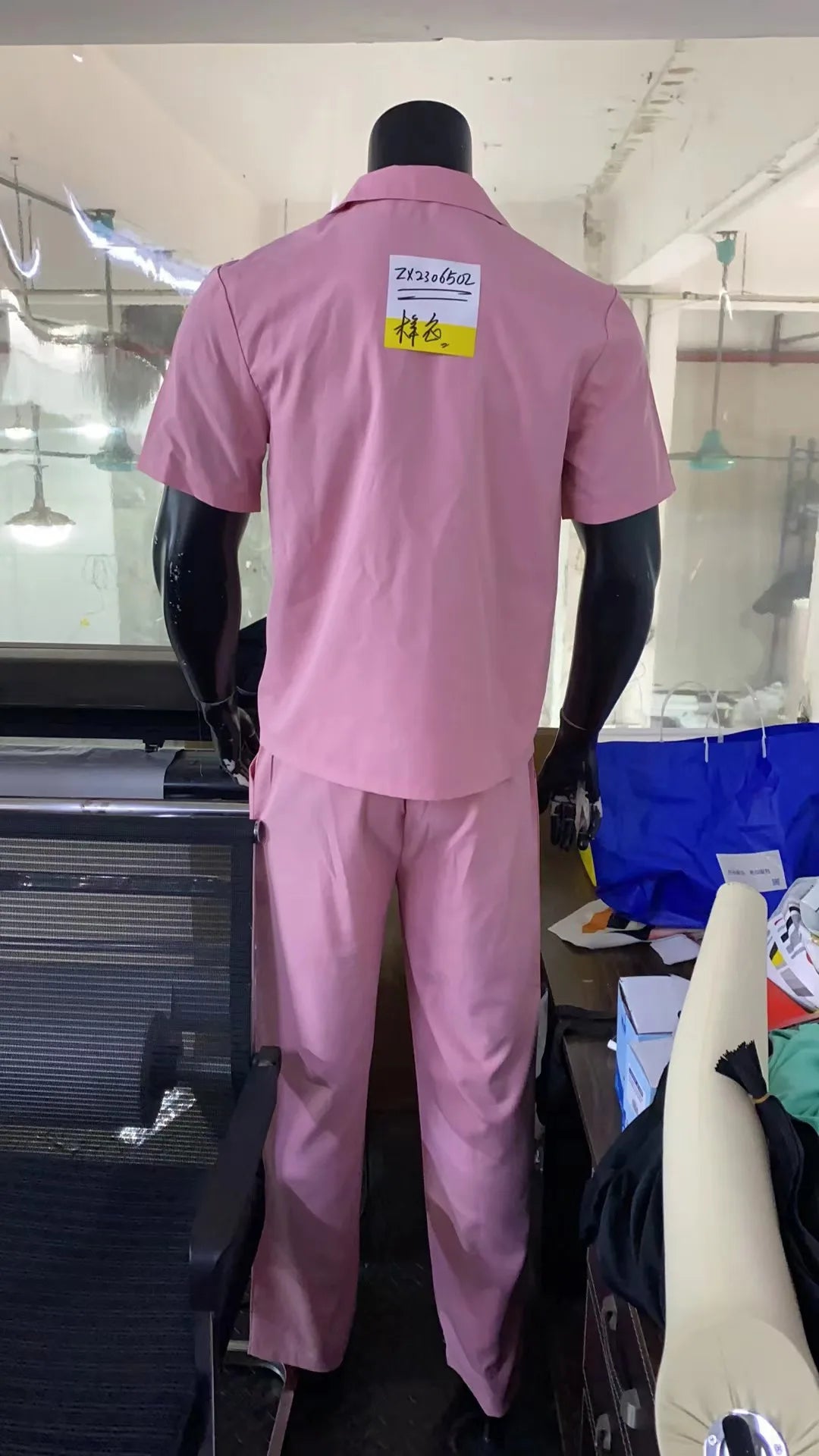 Set estivo alla moda composto da camicia e pantaloni, completo da uomo a due pezzi, nuova tendenza, abito da uomo a tinta unita, rosa, taglia grande, felpe, abbigliamento uomo.