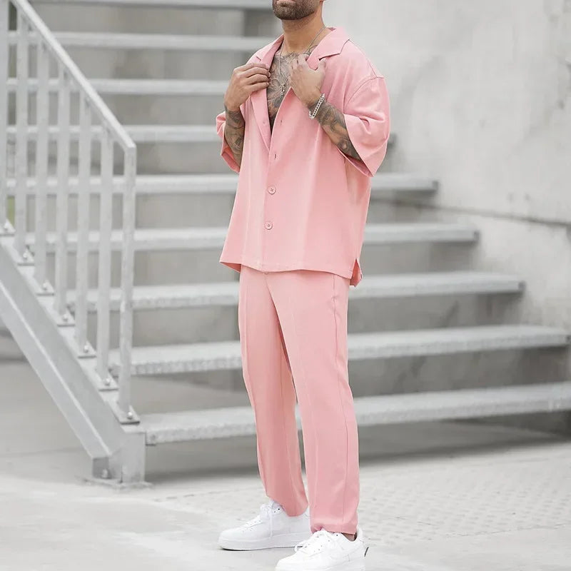 Set estivo alla moda composto da camicia e pantaloni, completo da uomo a due pezzi, nuova tendenza, abito da uomo a tinta unita, rosa, taglia grande, felpe, abbigliamento uomo.