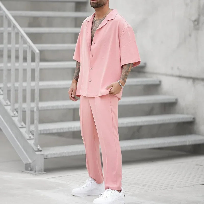 Set estivo alla moda composto da camicia e pantaloni, completo da uomo a due pezzi, nuova tendenza, abito da uomo a tinta unita, rosa, taglia grande, felpe, abbigliamento uomo.